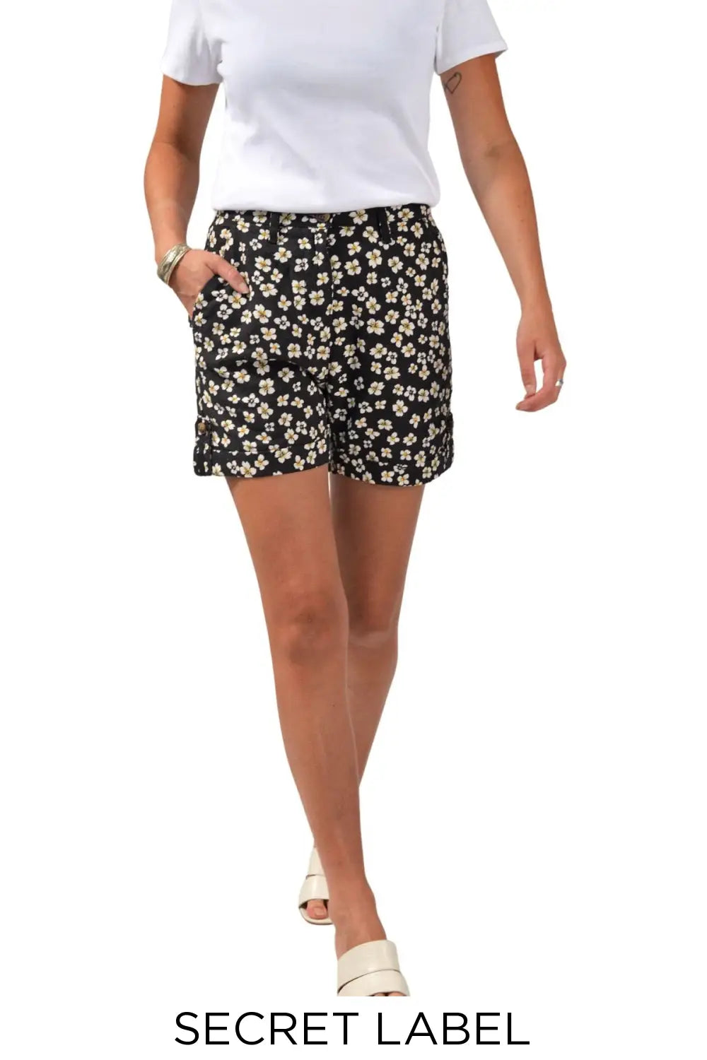 Secret Label Ditsy Floral Linen Shorts Black / 6