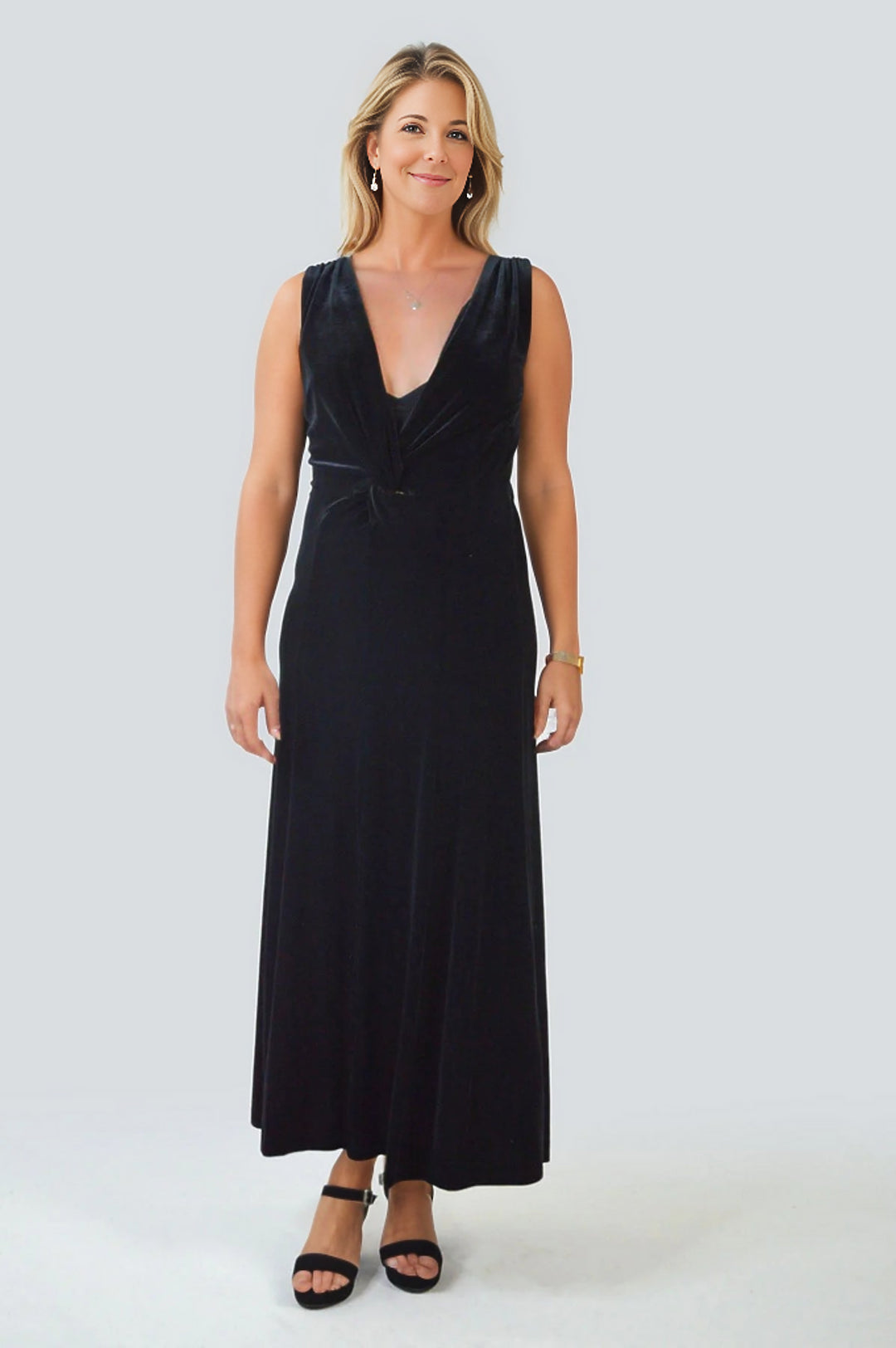 Karida Twist V Neck Velvet Dress Black / 10