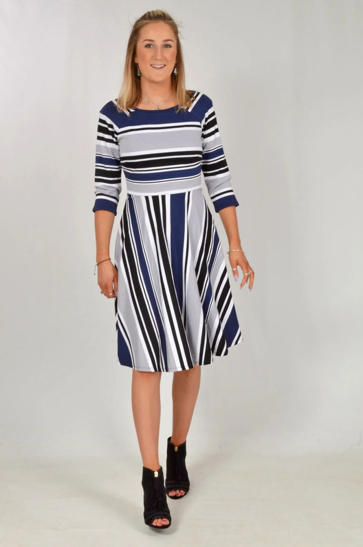 Wallis Striped Chevron Flare Dress Blue / 8